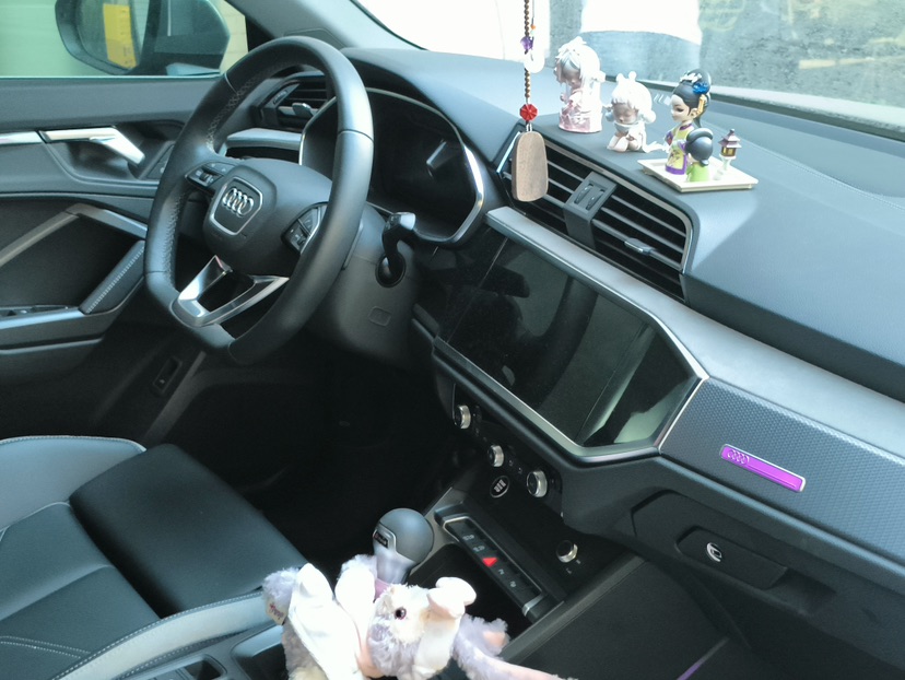 Audi Q3 2024 car image #7