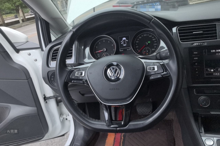 Volkswagen Golf 2020 car image #12