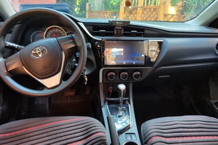 Toyota Corolla 2017 изображение автомобиля #7