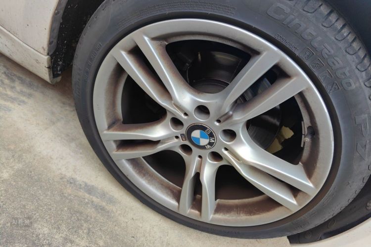 BMW 3 Series 2018 car image #9