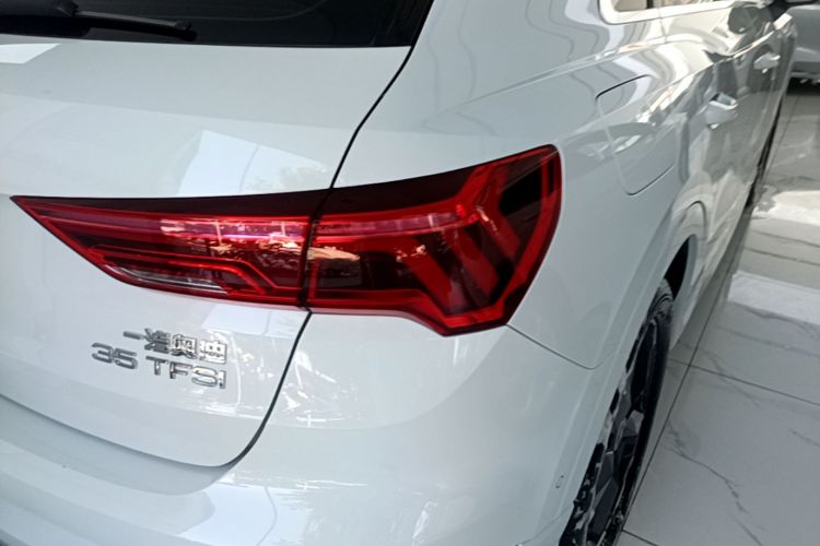 Audi Q3 2021 #8 Audi Q3 2021 car image #8