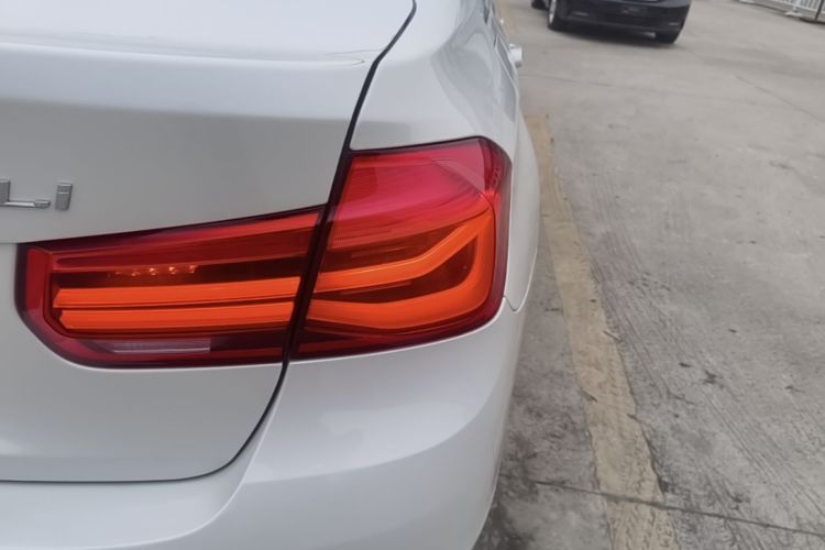 BMW 3 Series 2018 #8 BMW 3 Series 2018 imagen de coche #8