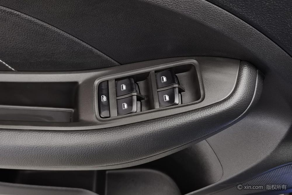 MG ZS 2017 #21 MG ZS 2017 car image #21