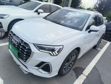 Audi Q3 2022 car image 