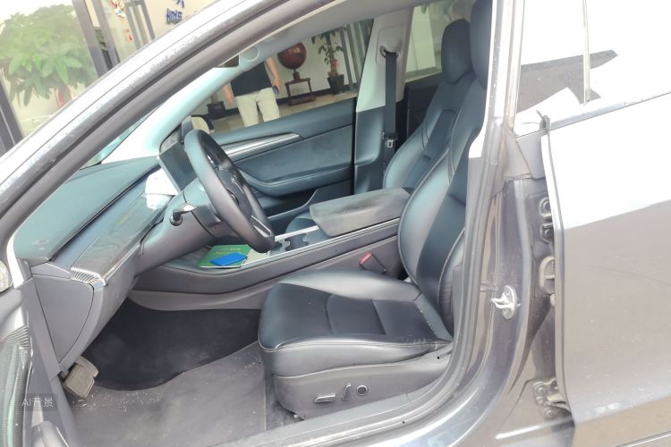 Tesla Model 3 2022 car image #17