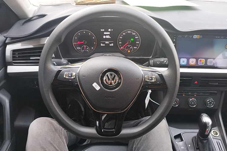 Volkswagen Lavida 2020 car image #15