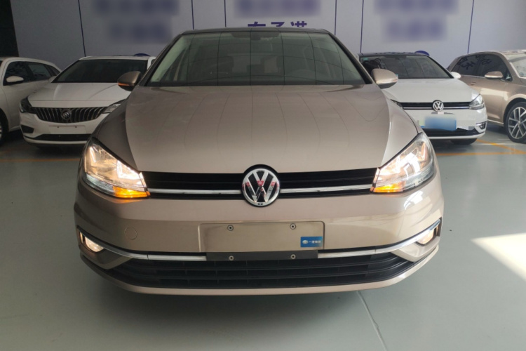 Volkswagen Golf 2020 imagen de coche #3