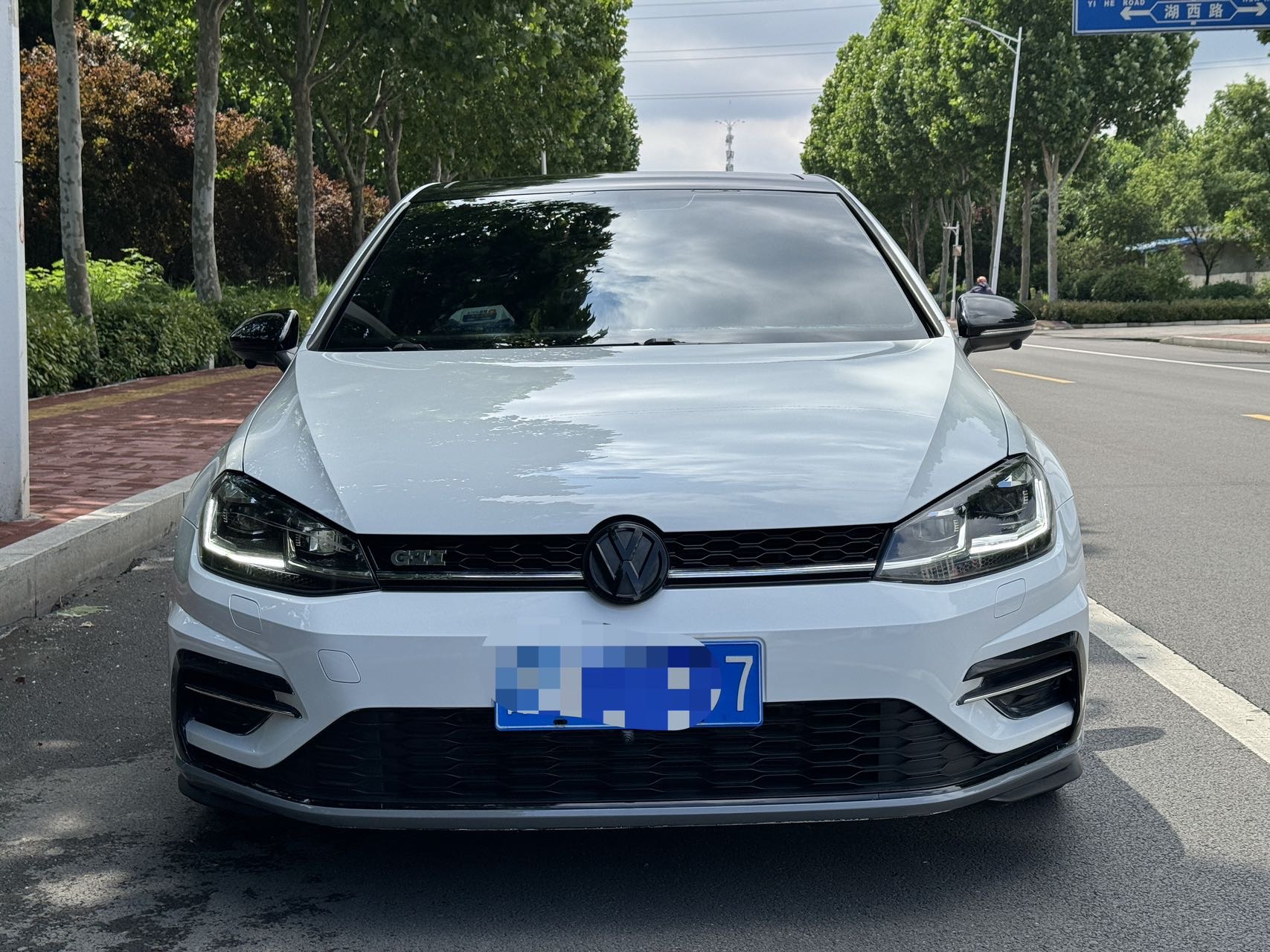Volkswagen Golf 2019 #2 Volkswagen Golf 2019 car image #2