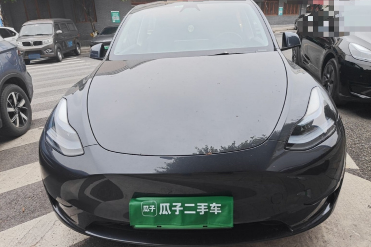 Tesla Model Y 2024 #3 Tesla Model Y 2024 car image #3