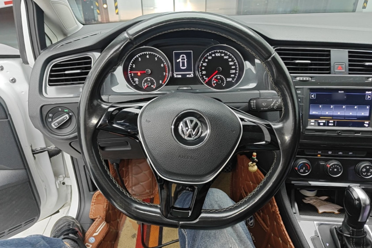 Volkswagen Golf 2017 #11 Volkswagen Golf 2017 صورة سيارة #11