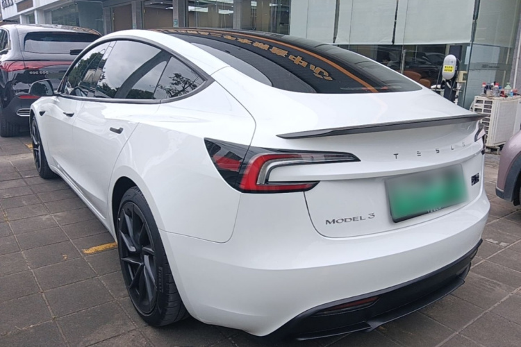 Tesla Model 3 2024 #5 Tesla Model 3 2024 car image #5