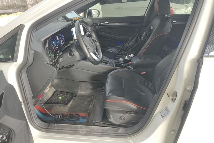 Volkswagen Golf 2022 car image #16