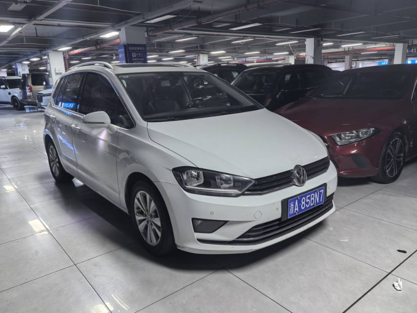 Volkswagen Golf Sportsvan 2017 #2 Volkswagen Golf Sportsvan 2017 car image #2