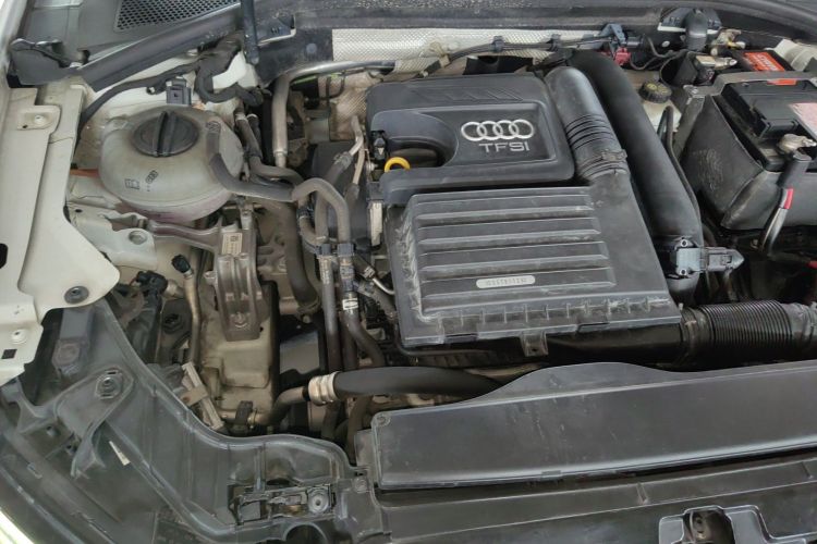 Audi A3 2019 car image #23