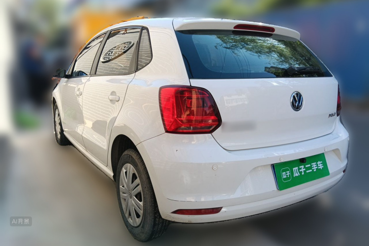 Volkswagen Polo 2015 car image #5