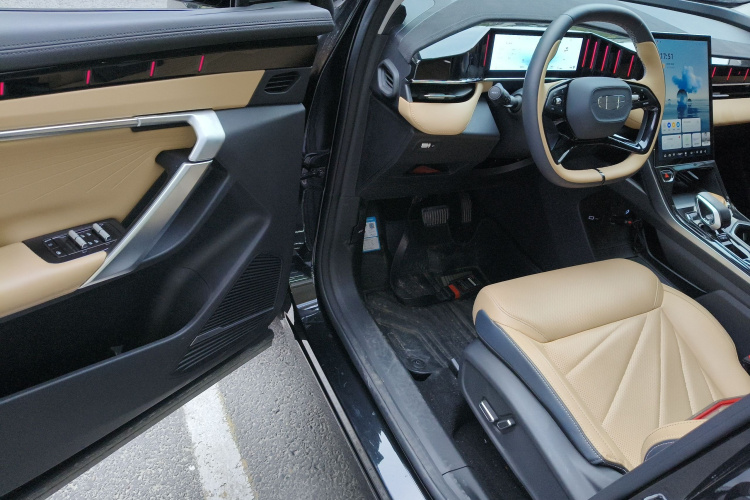 GEELY Boyue L 2023 image de voiture #16