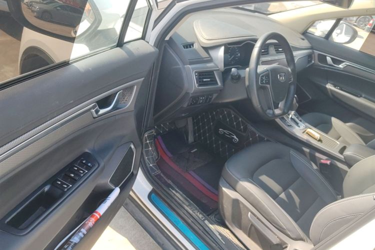 GEELY Emgrand GS 2018 immagine di auto #16