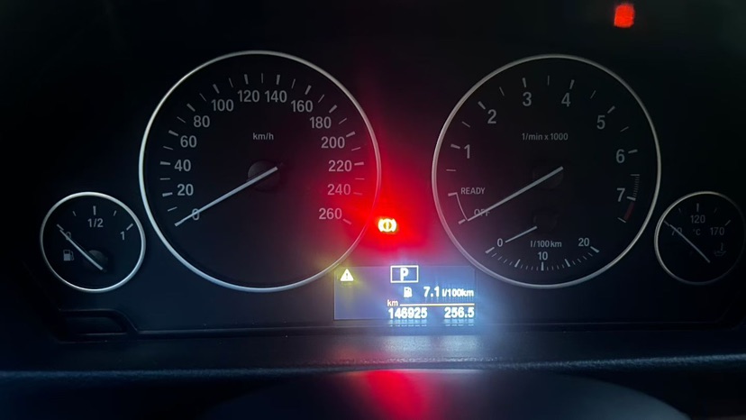 BMW 3 Series 2015 car image #9