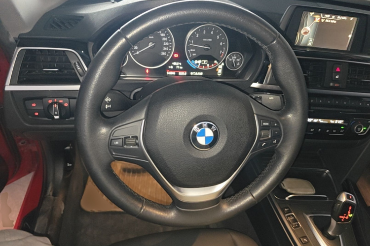 BMW 3 Series 2017 #11 BMW 3 Series 2017 car image #11