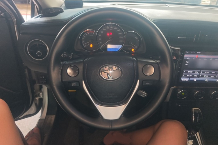 Toyota Corolla 2019 #11 Toyota Corolla 2019 car image #11