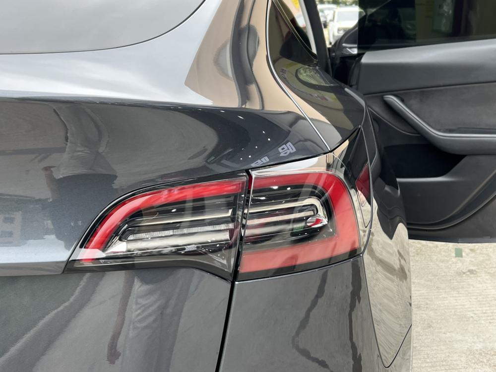 Tesla Model Y 2022 car image #8