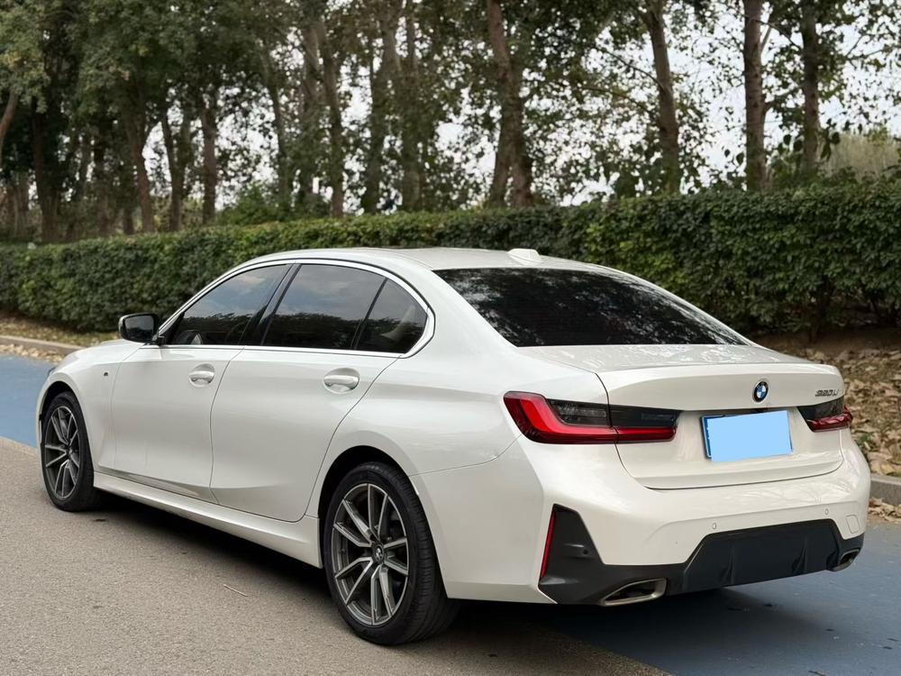 BMW 3 Series 2022 imagem de carro #4