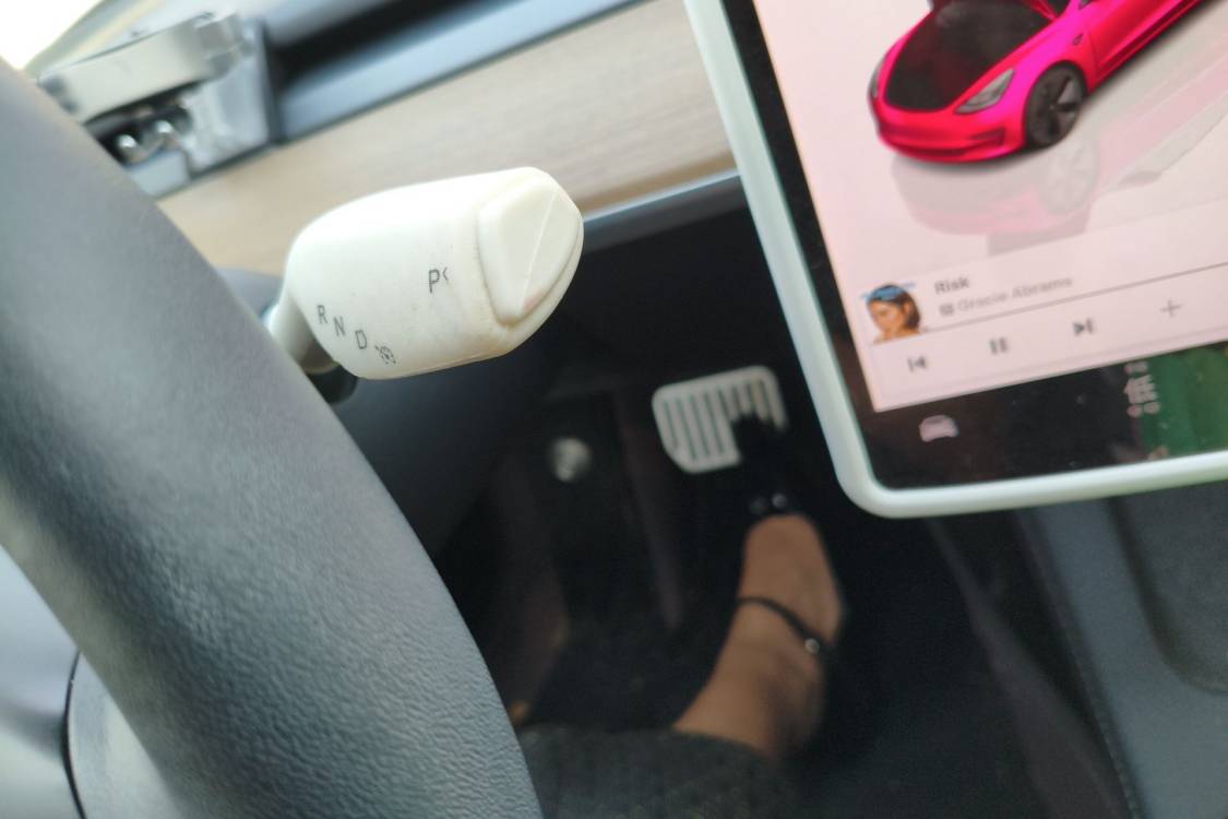 Tesla Model 3 2023 car image #29