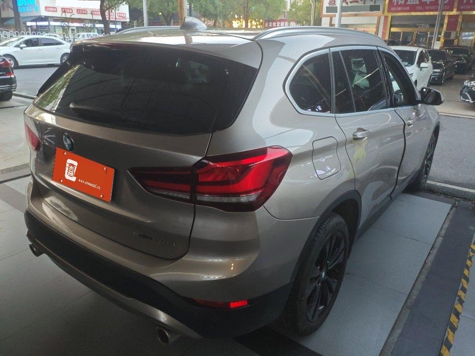 BMW X1 2021 car image #2