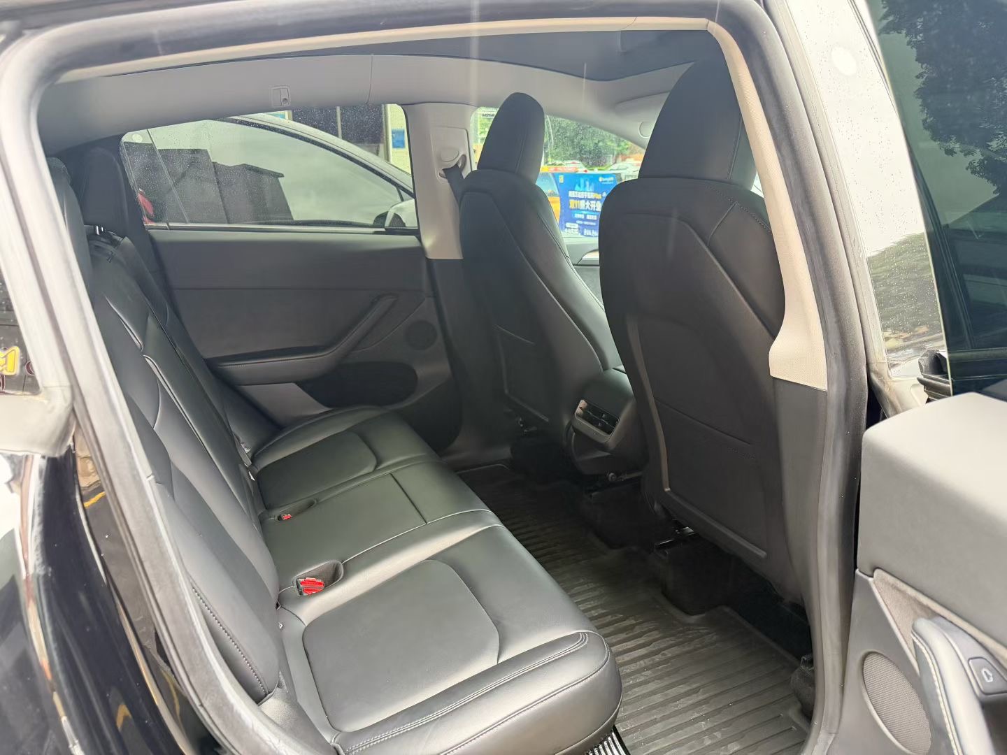 Tesla Model Y 2022 car image #5