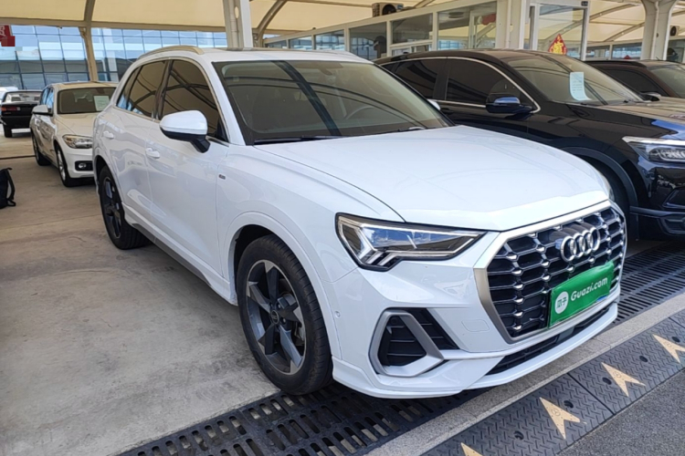 Audi Q3 2022 immagine di auto #4