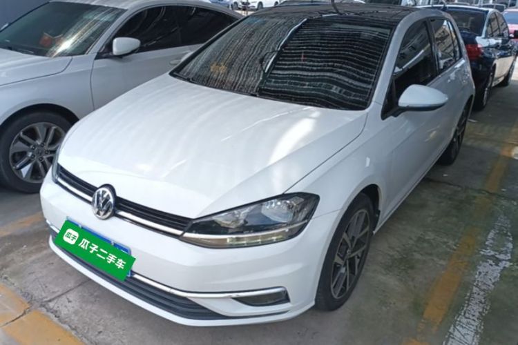 Volkswagen Golf 2020 immagine di auto #2
