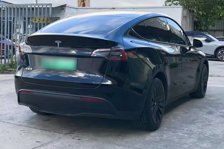 Tesla Model Y 2023 #7 Tesla Model Y 2023 car image #7
