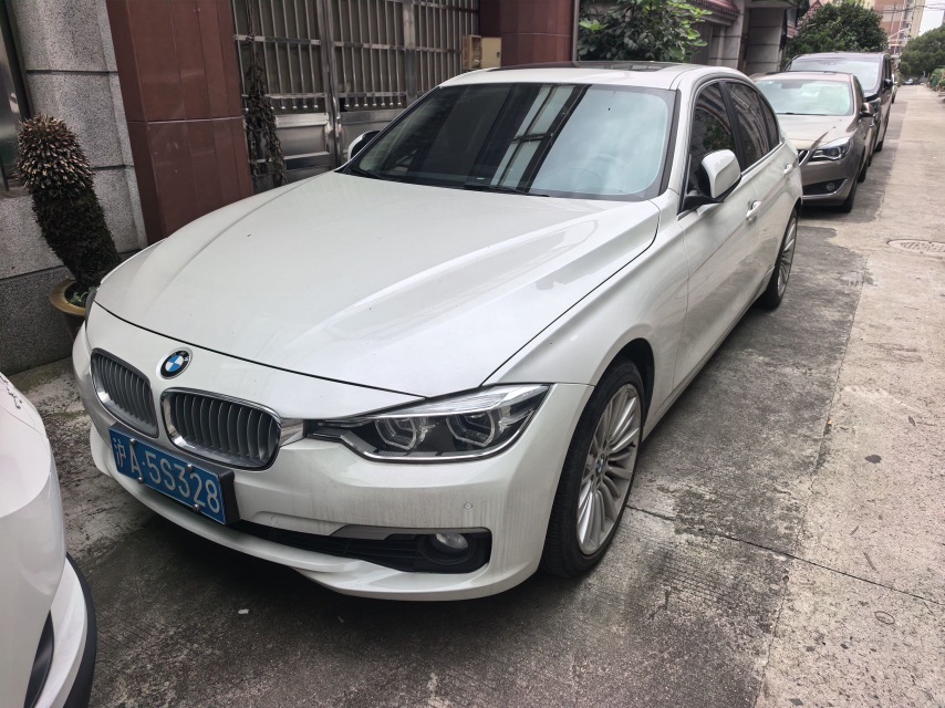 BMW 3 Series 2018 BMW 3 Series 2018 car image
