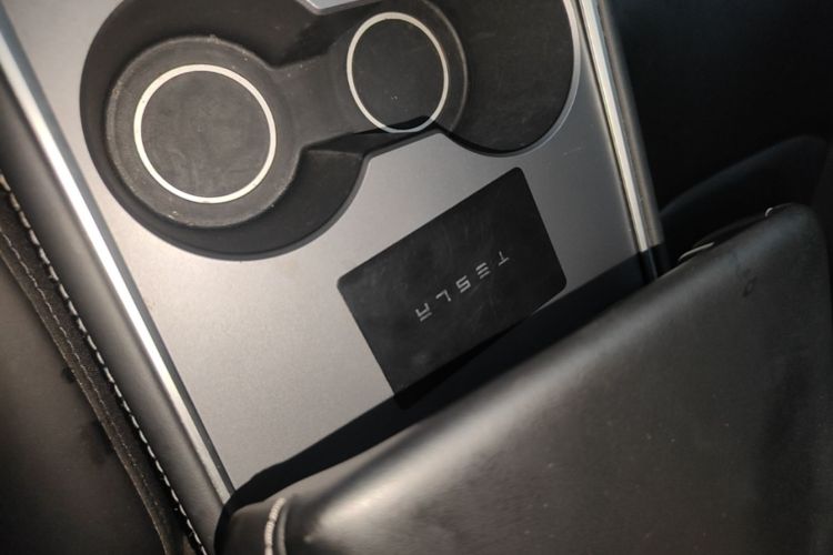 Tesla Model Y 2021 #9 Tesla Model Y 2021 car image #9
