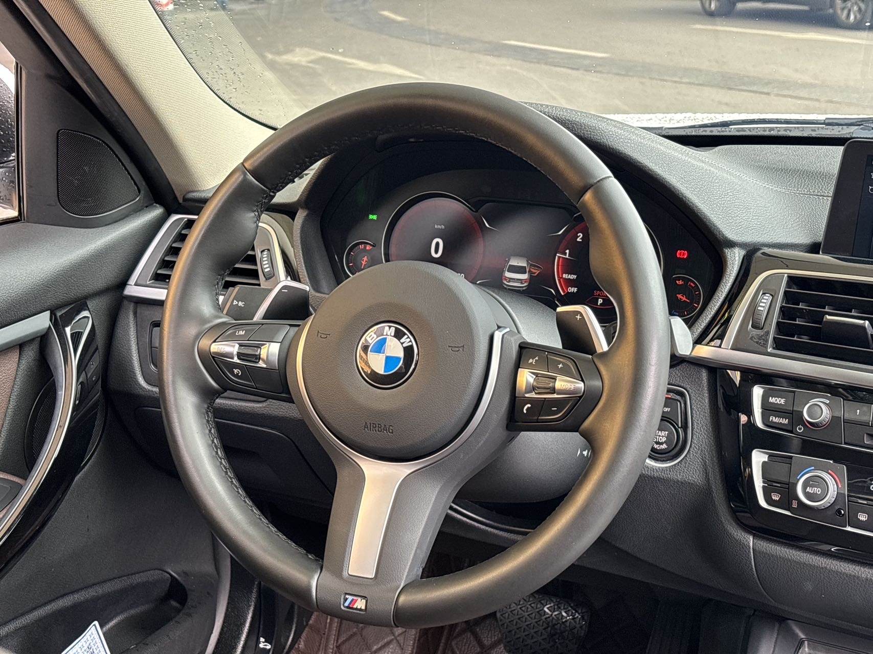BMW 3 Series 2019 car image #15