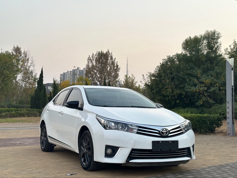 Toyota Corolla 2015 #3 Toyota Corolla 2015 car image #3
