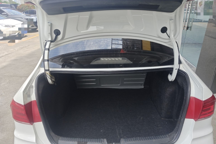 Volkswagen Santana 2019 #20 Volkswagen Santana 2019 car image #20