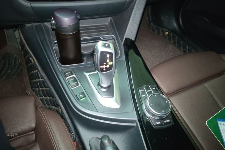 BMW 3 Series 2019 car image #16