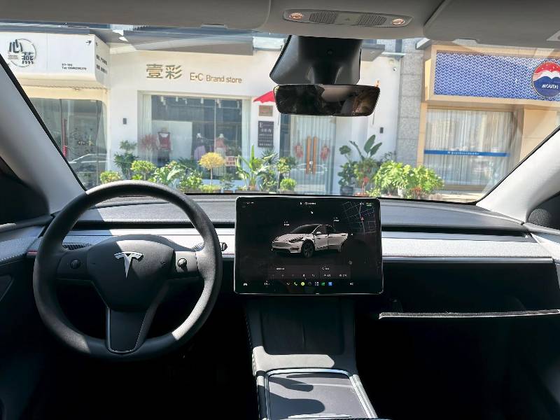 Tesla Model Y 2024 #6 Tesla Model Y 2024 immagine di auto #6