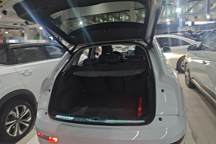 Audi Q3 2016 #19 Audi Q3 2016 car image #19