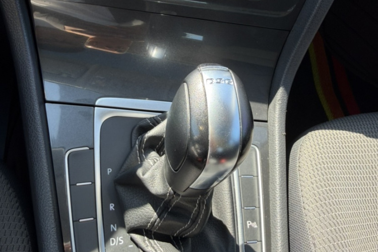 Volkswagen Golf 2017 #18 Volkswagen Golf 2017 car image #18