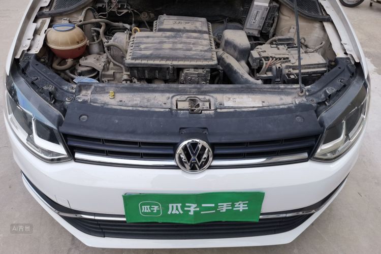 Volkswagen Polo 2015 car image #22