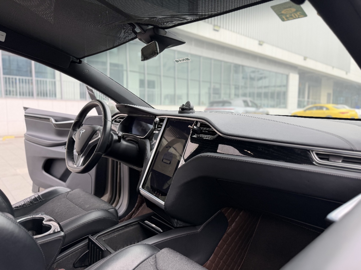 Tesla Model X 2017 #13 Tesla Model X 2017 صورة سيارة #13