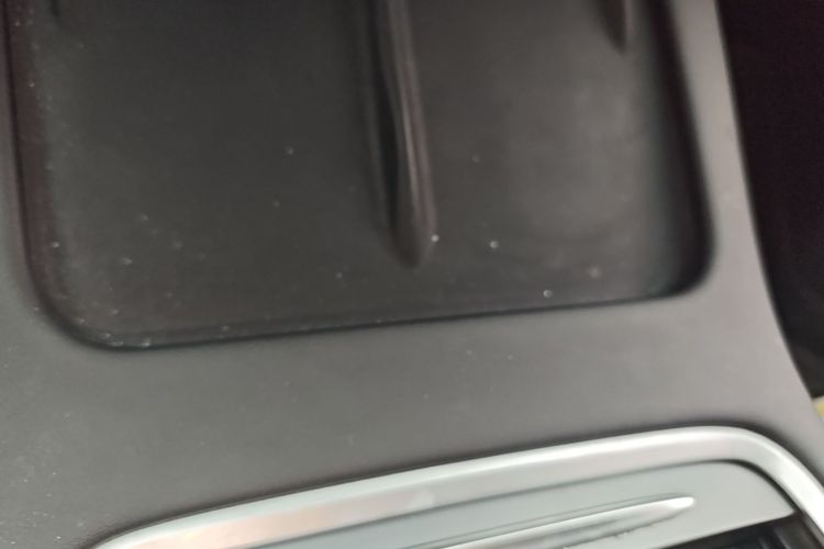 Tesla Model Y 2022 car image #9