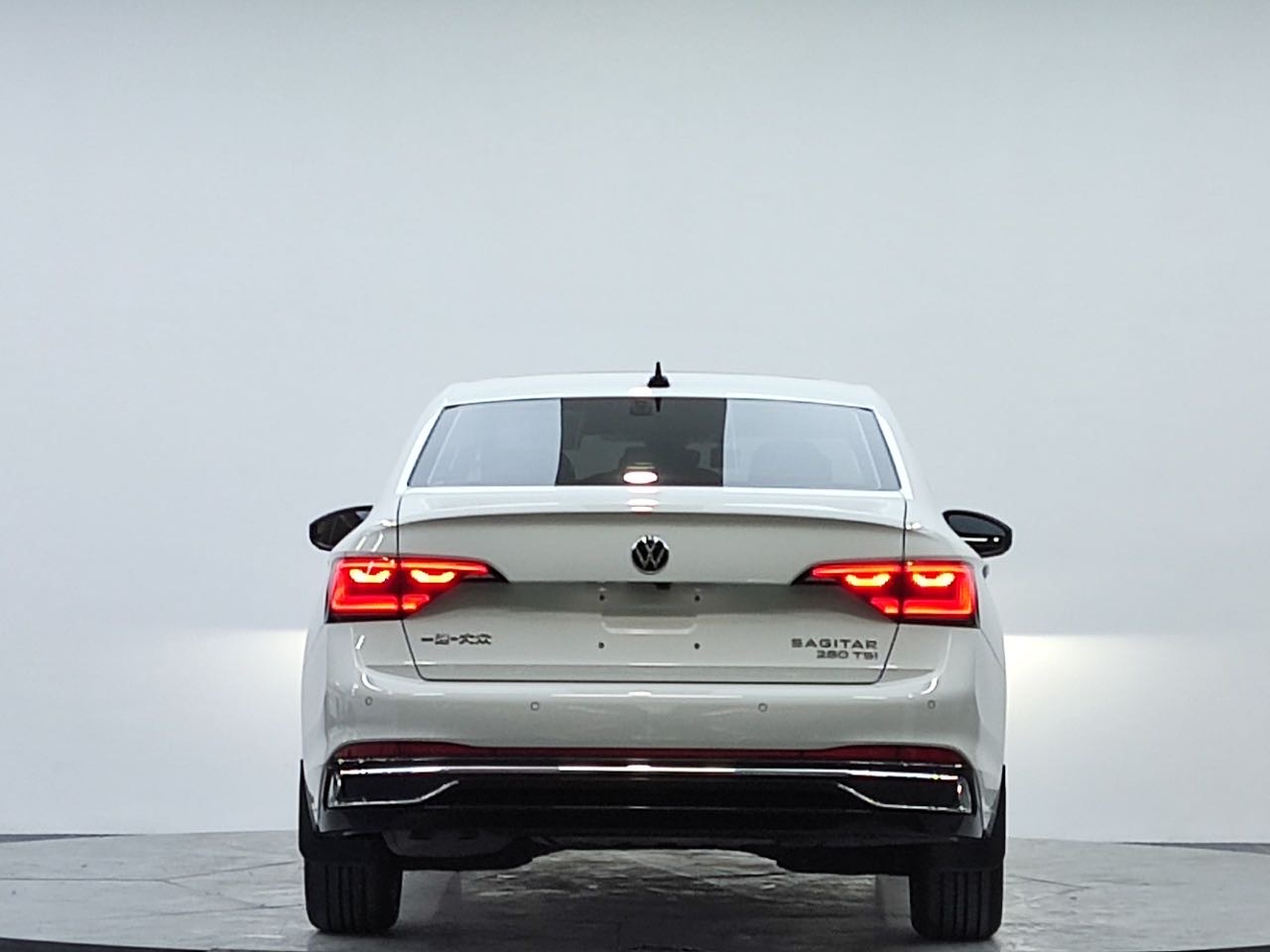 Volkswagen Sagitar 2023 car image #6
