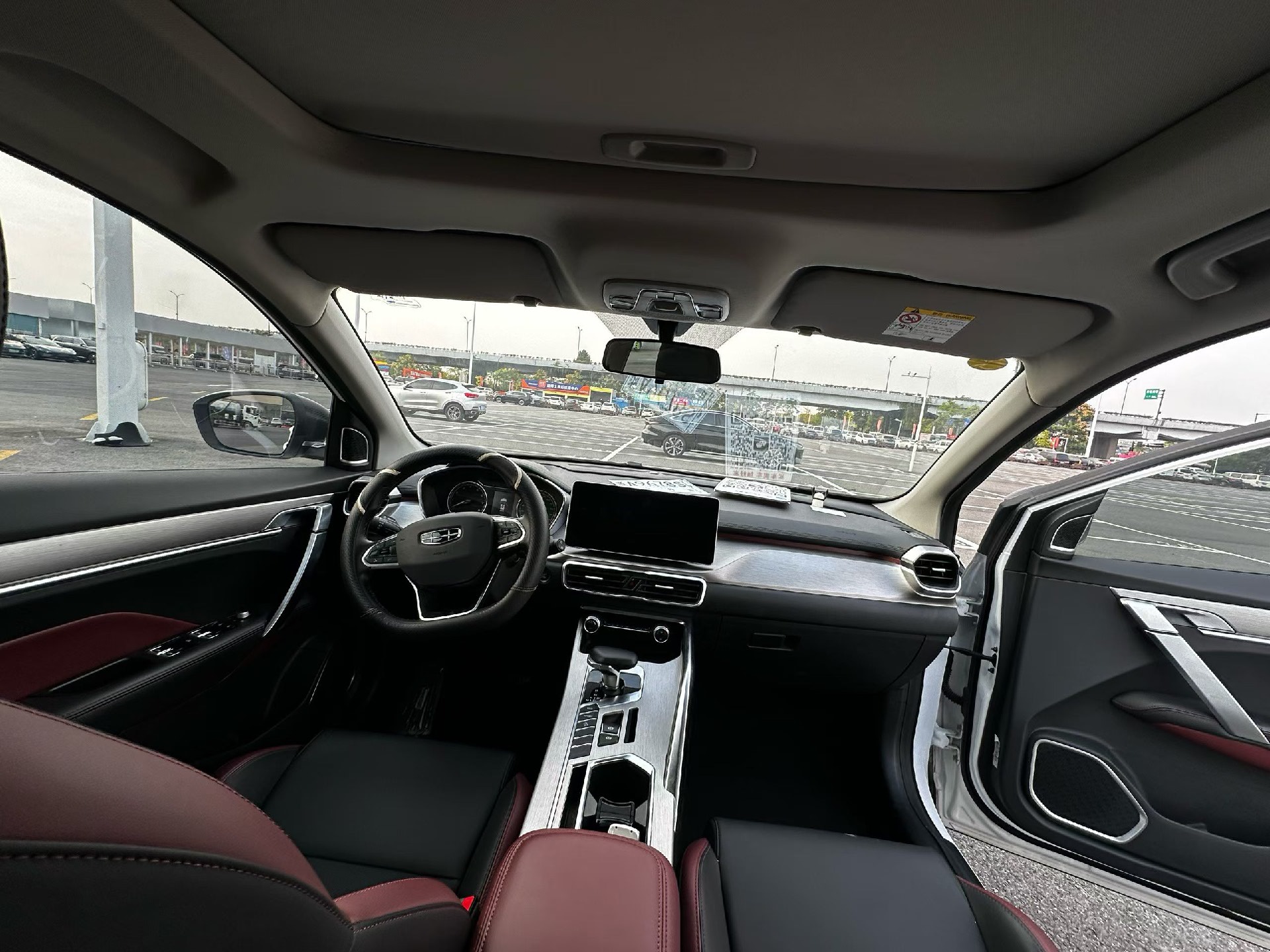 GEELY Coolray 2022 immagine di auto #6