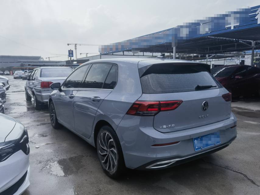 Volkswagen Golf 2023 immagine di auto #8