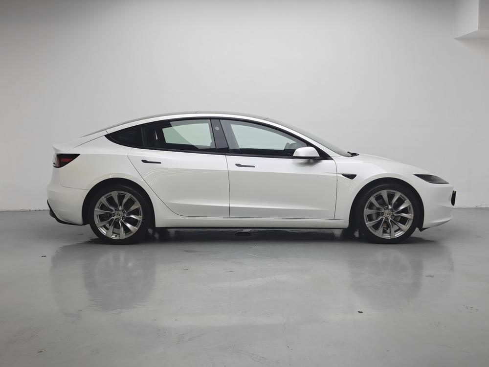 Tesla Model 3 2025 #8 Tesla Model 3 2025 car image #8