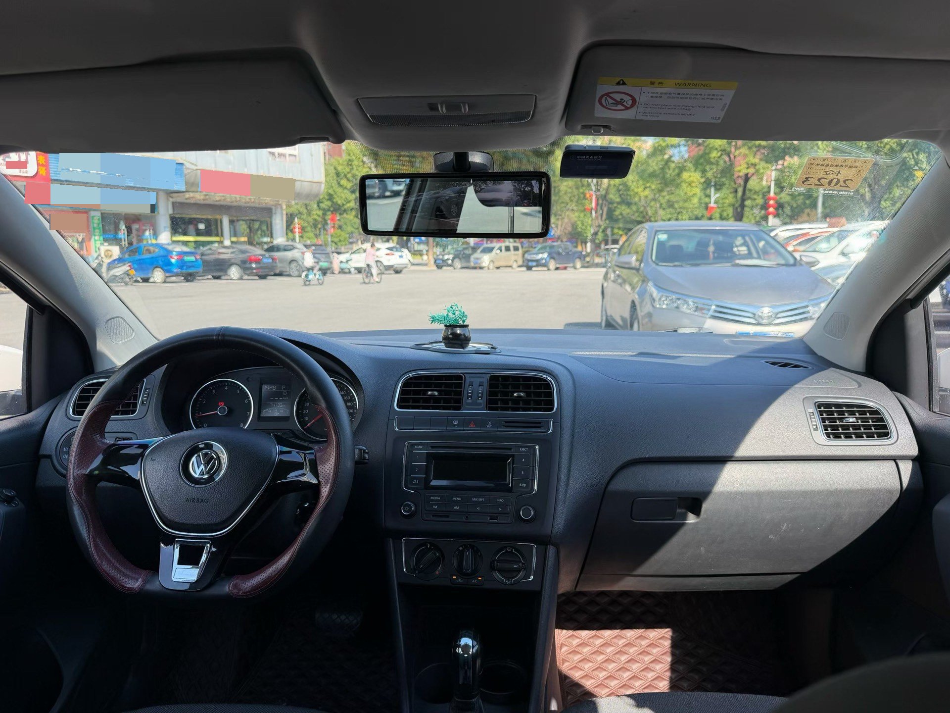 Volkswagen Polo 2015 immagine di auto #2