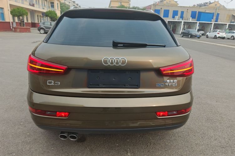Audi Q3 2019 car image #6